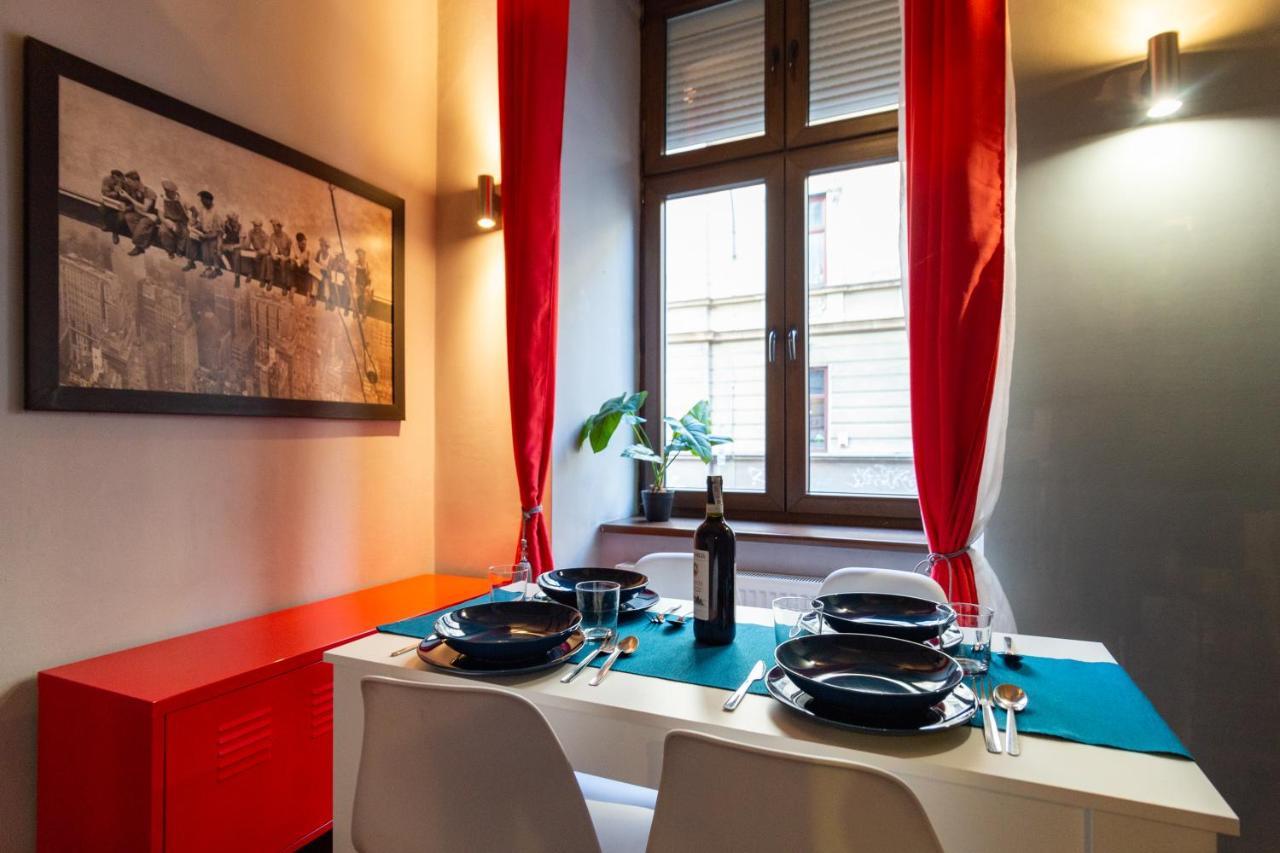 Lilly Apartment Main Train Station Old Town By The Castle Suites クラクフ エクステリア 写真