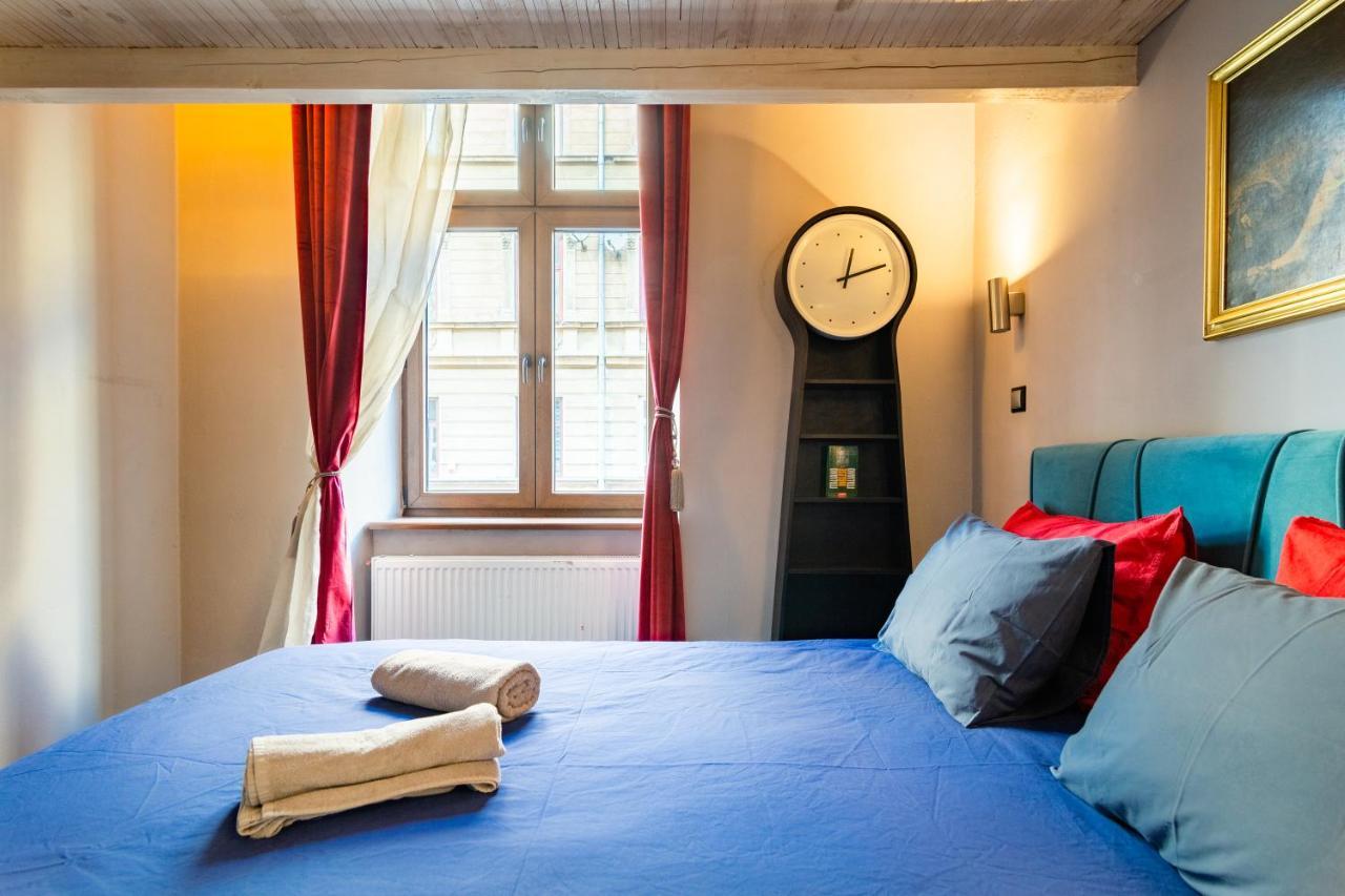 Lilly Apartment Main Train Station Old Town By The Castle Suites クラクフ エクステリア 写真